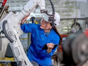 Mechatronics Technicians - YES Germany